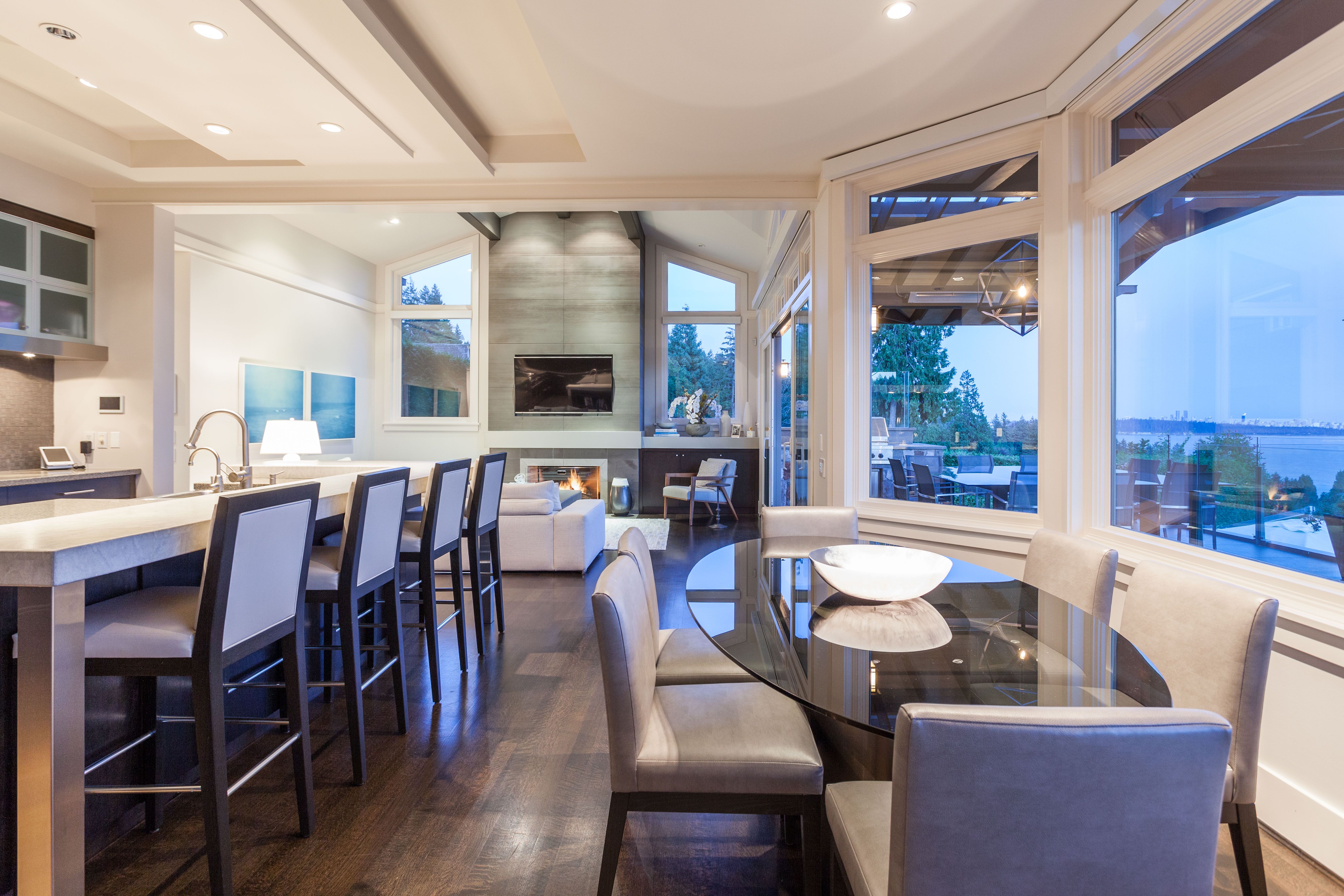 3280 Thompson Crescent