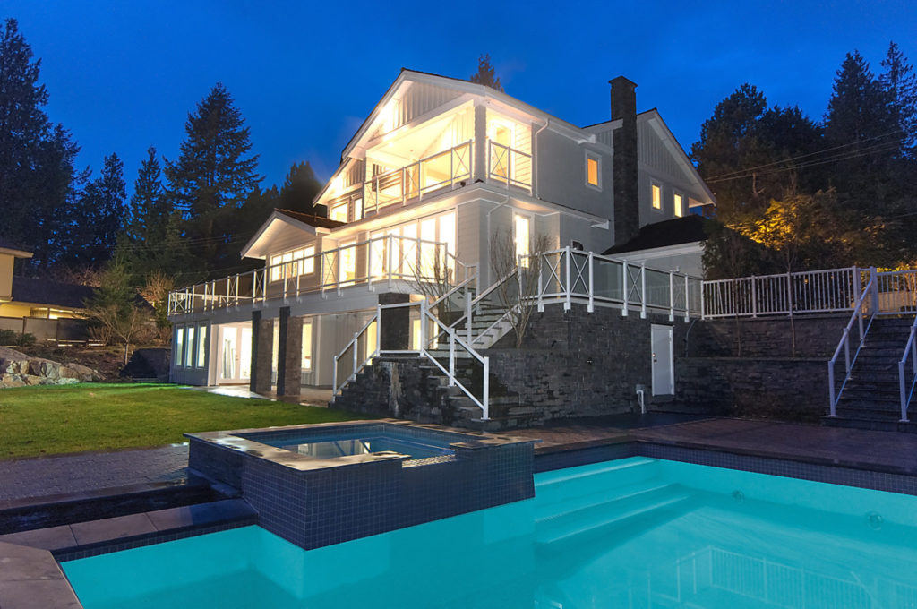 OLDE CAULFEILD – FULL RE-BUILT BEACH HOUSE (ocean view, pool, yard)