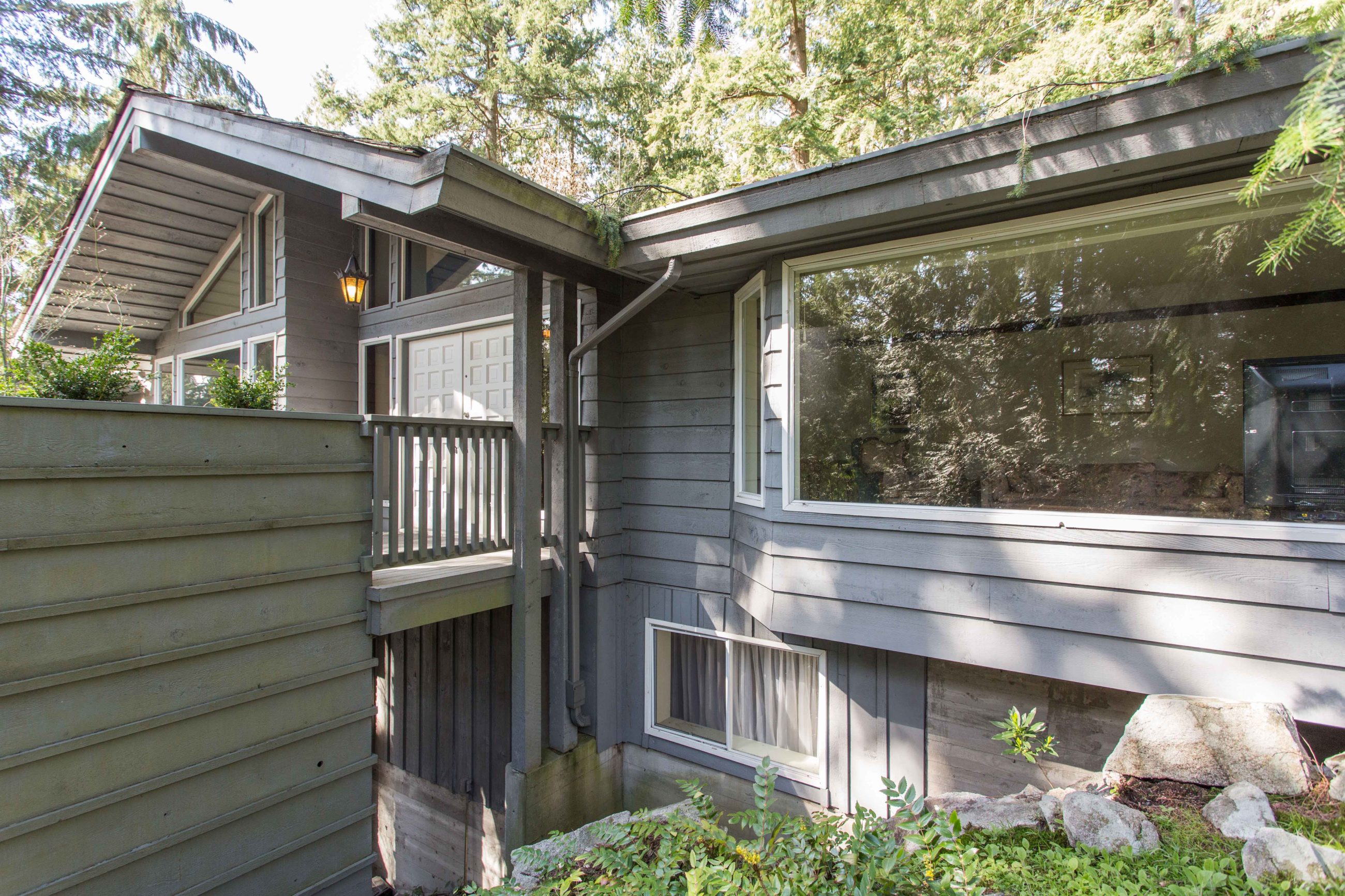 4621 Caulfeild Drive