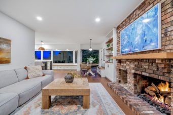 FULLY RENOVATED FAMILY HOME IN ALTAMONT ( with outdoor pool)