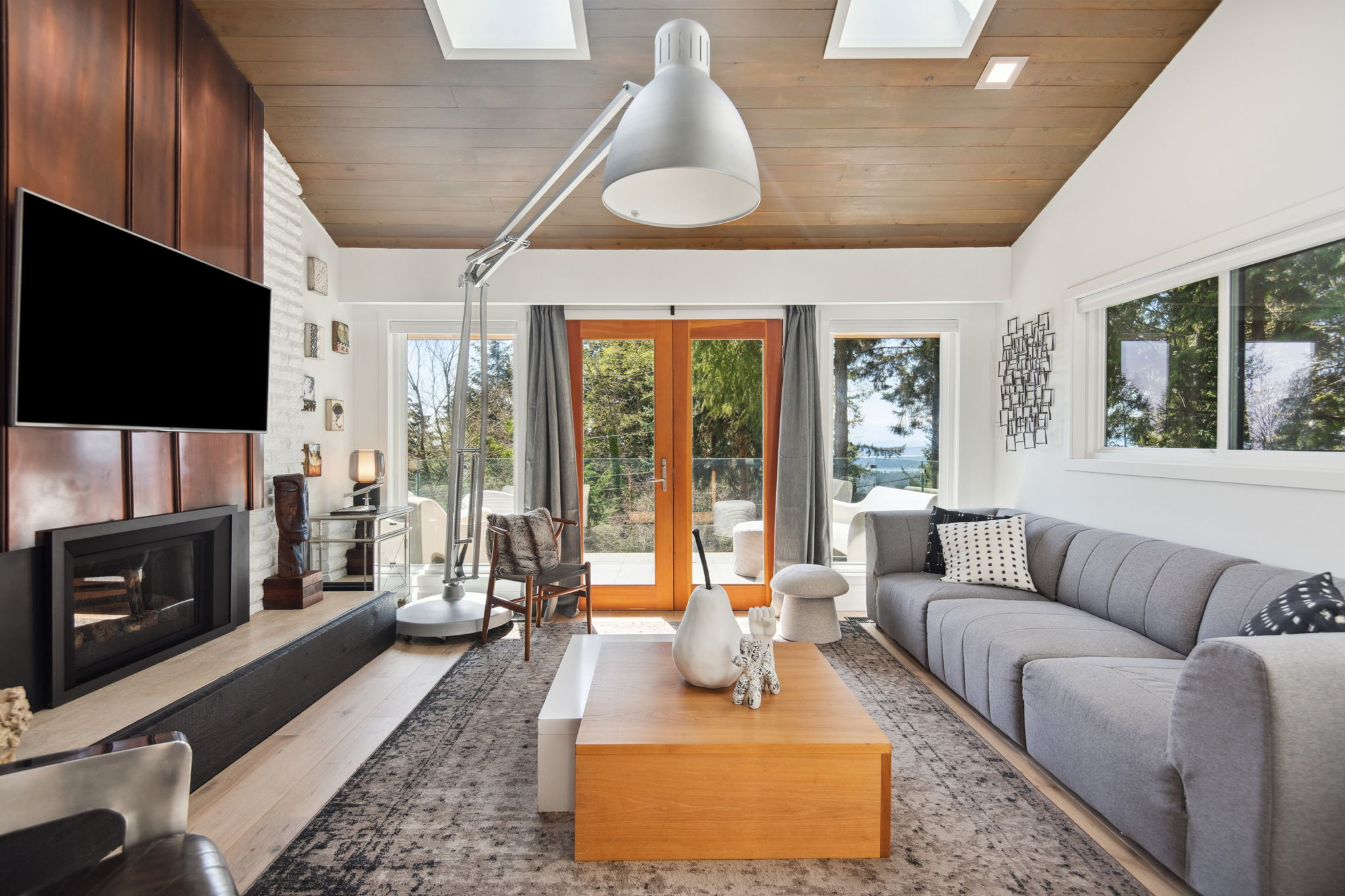 UPPER DELBROOK MODERN MASTERPIECE