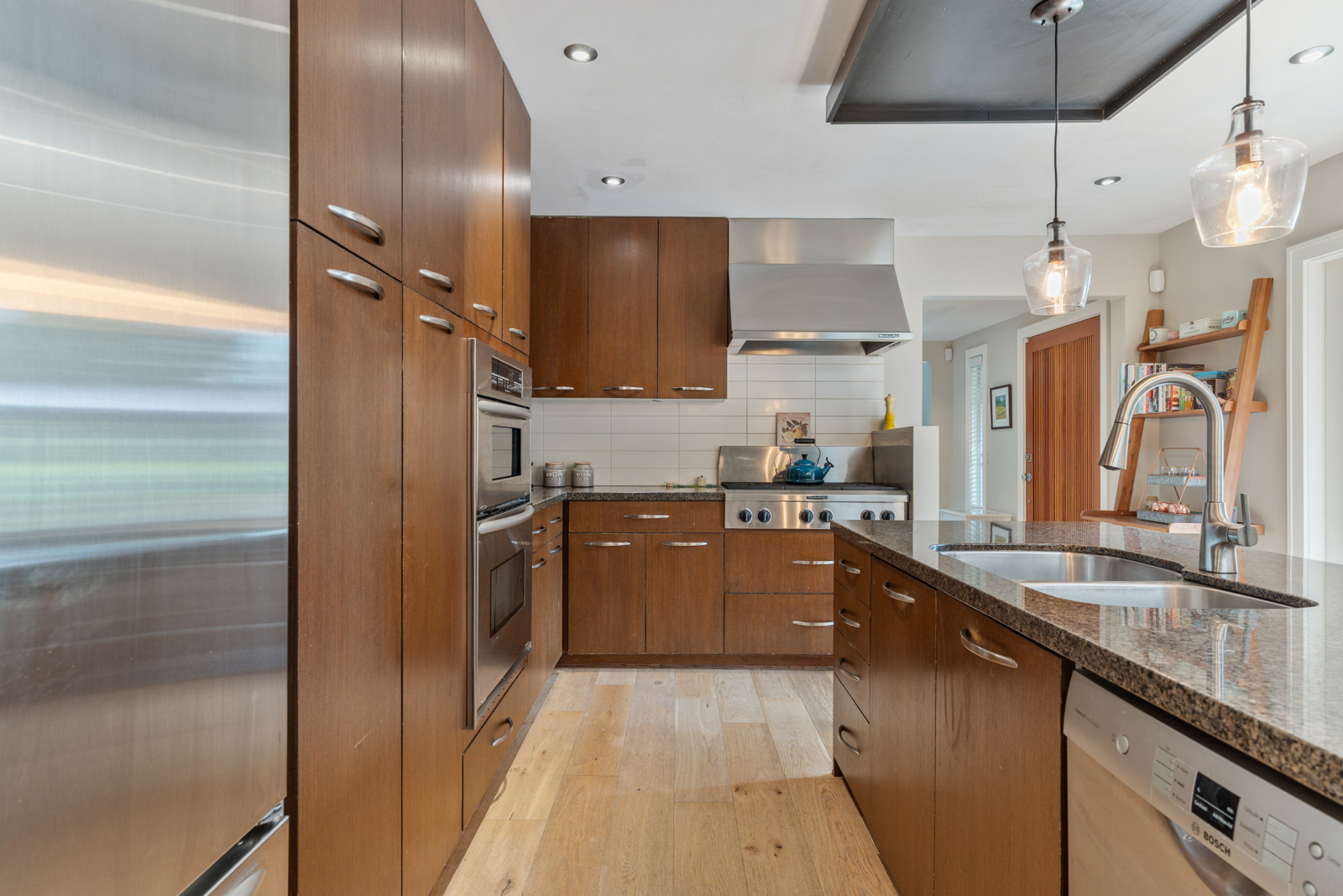 BAYRIDGE FAMILY HOME
