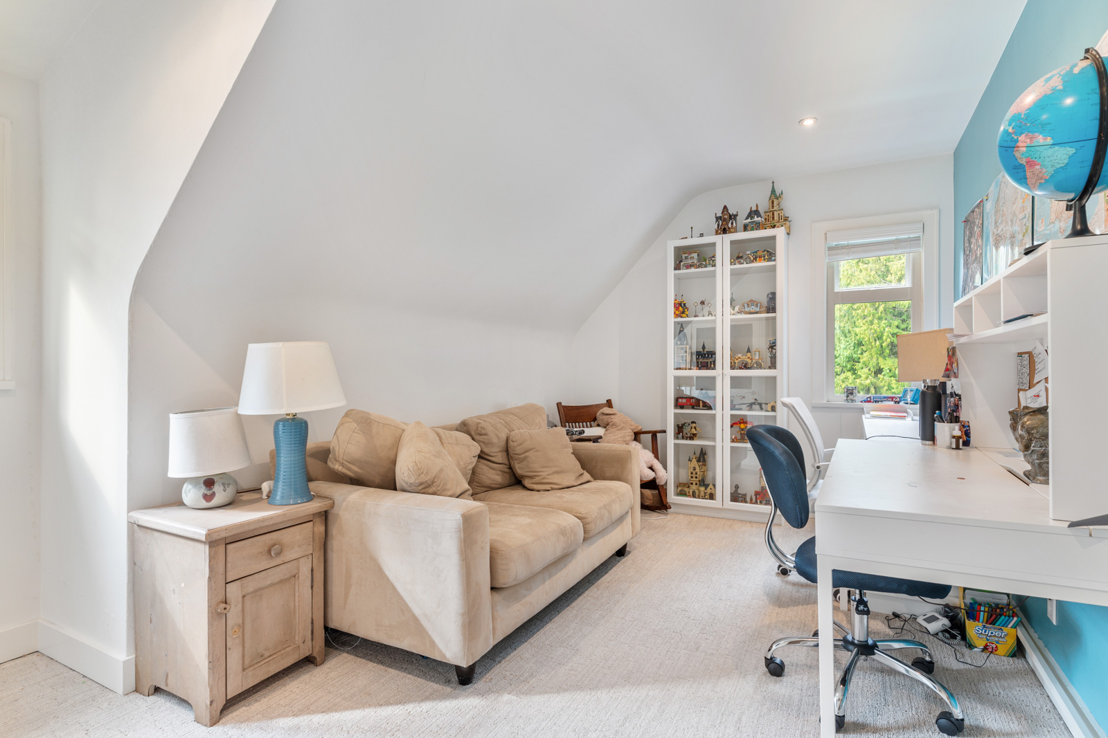 BAYRIDGE FAMILY HOME