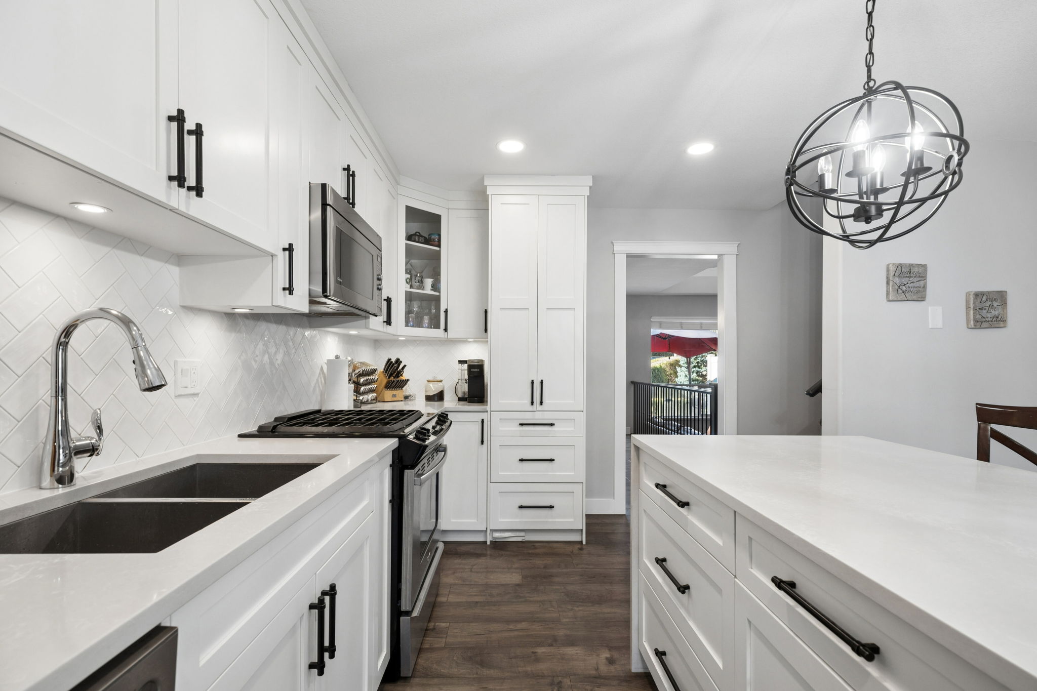 BRIGHT. SPACIOUS. TOWNHOME