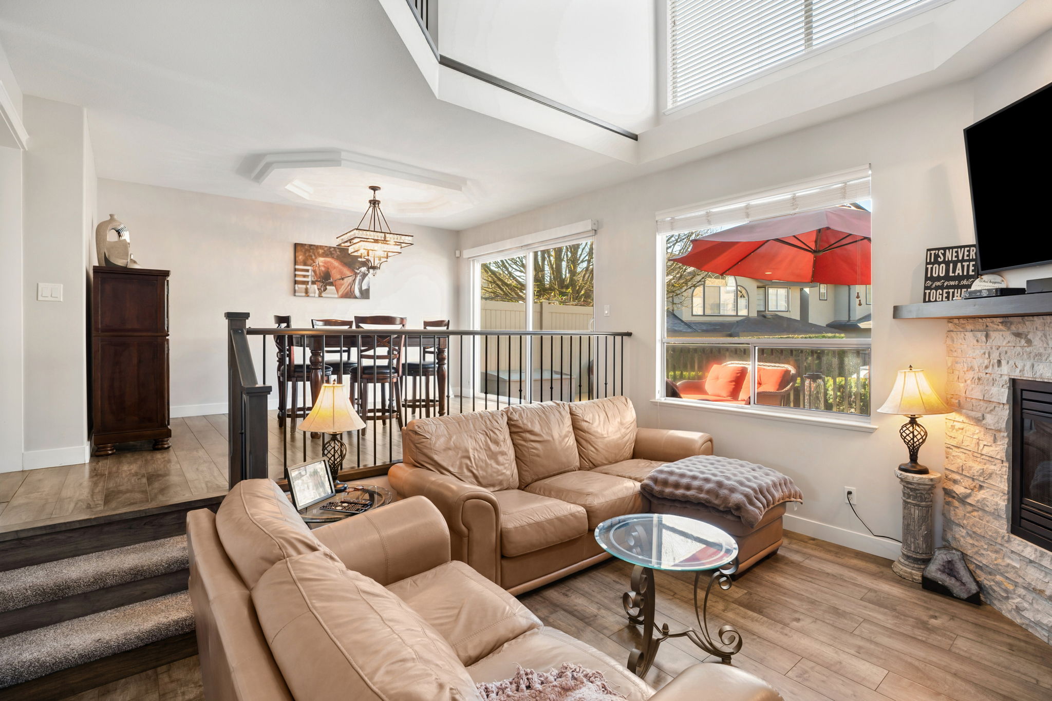 BRIGHT. SPACIOUS. TOWNHOME