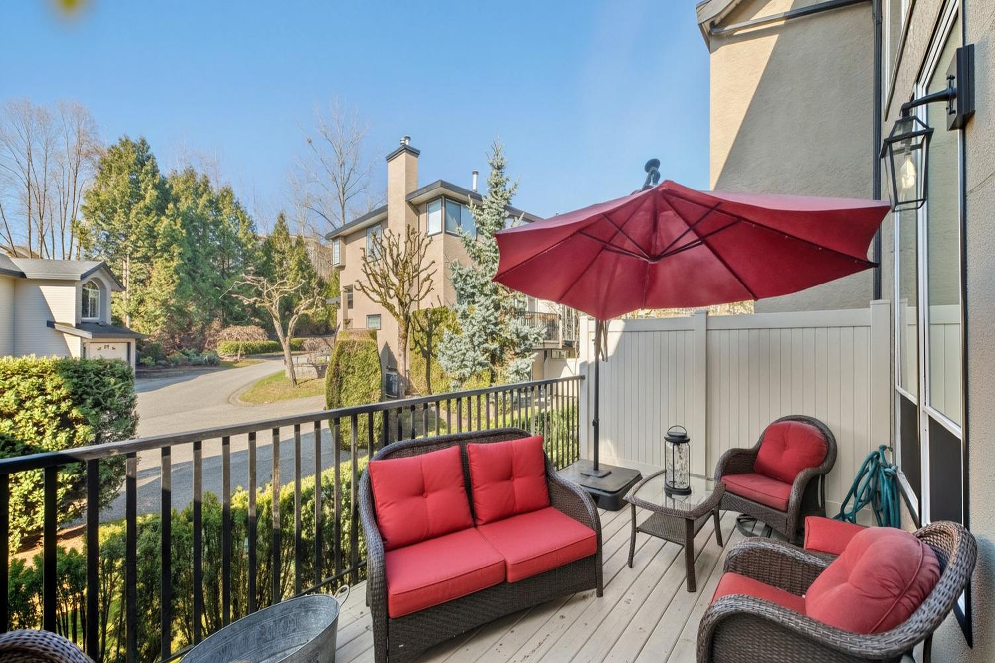 BRIGHT. SPACIOUS. TOWNHOME