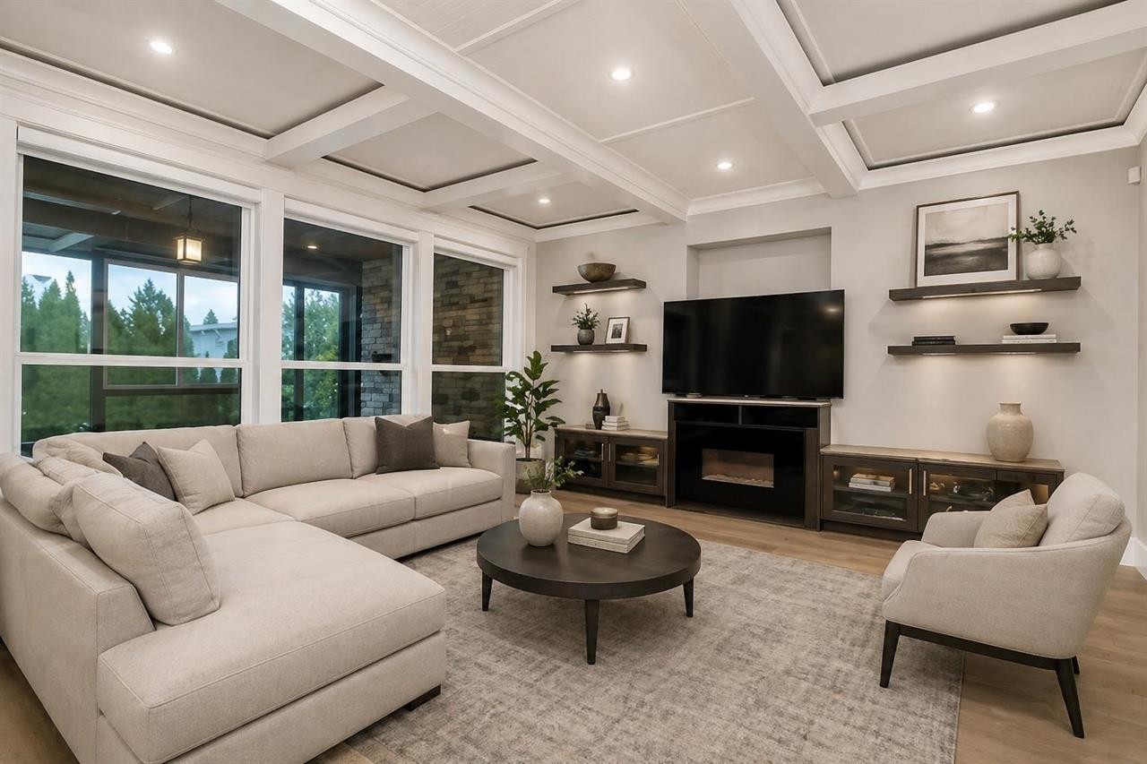 NORTH BURNABY LUXURY