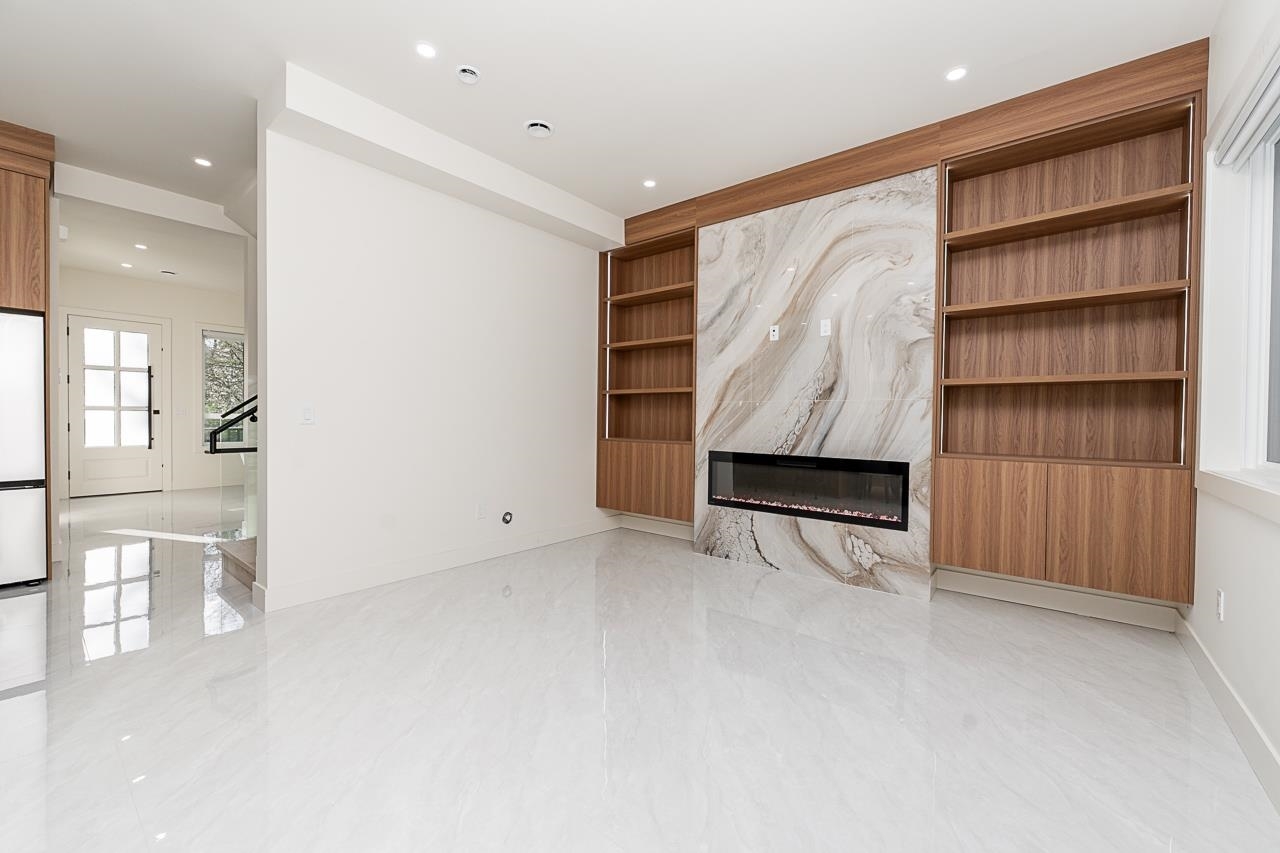 SULLIVAN HEIGHTS LUXURY